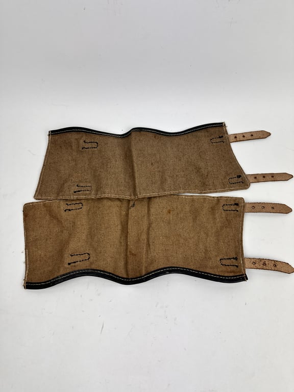 German WWII canvas Gaiters (Gamaschen)