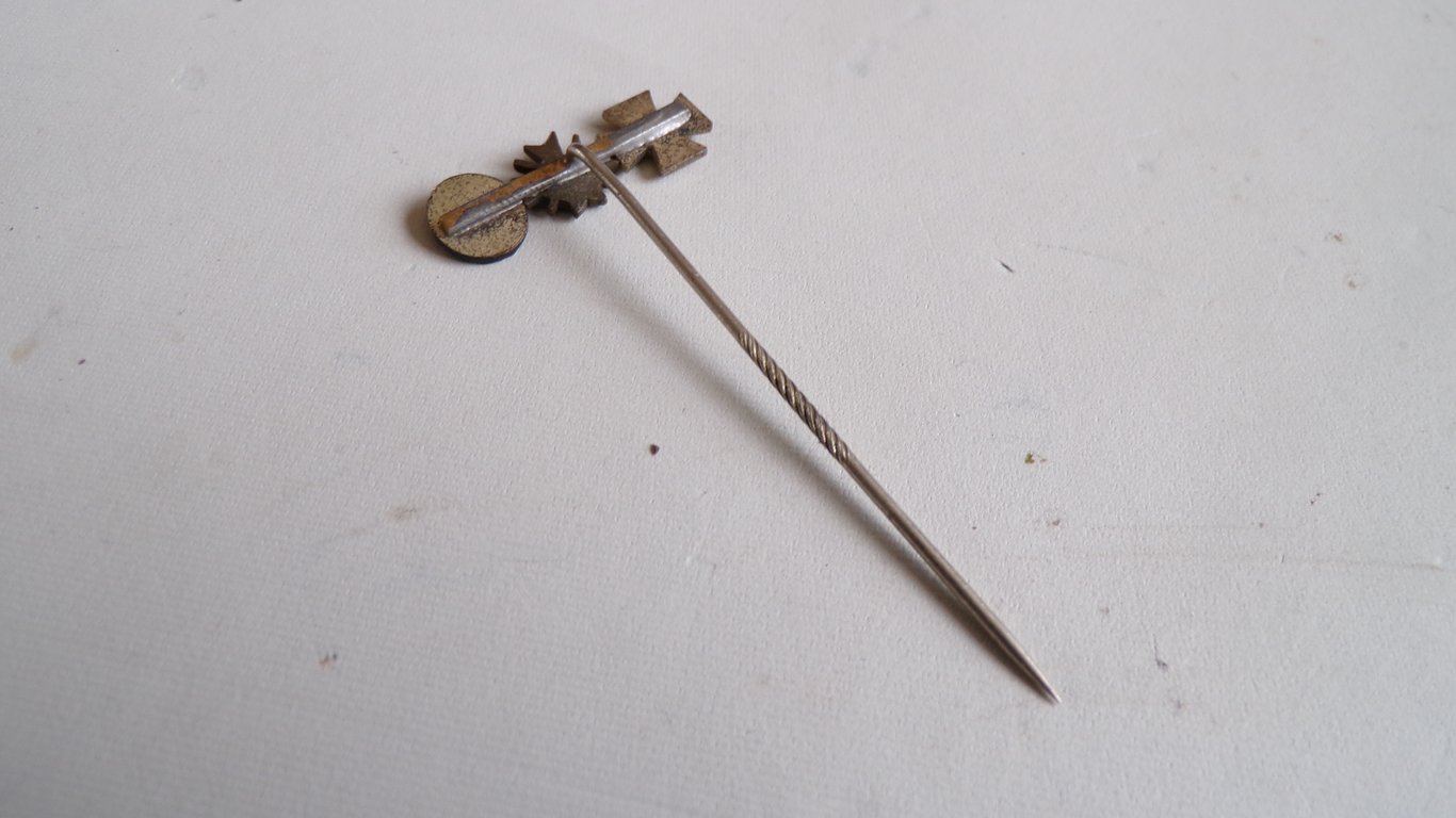 1957-Pattern Veteran's Triple Award Pin