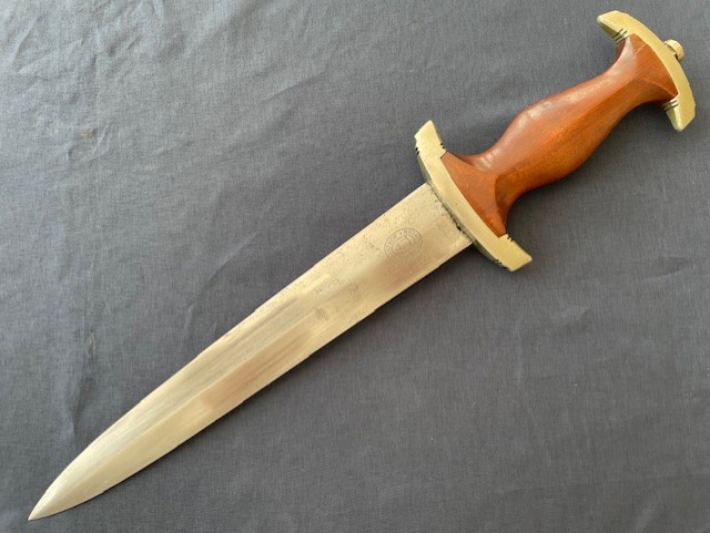 GERMAN WWII SA DAGGER 1933 MODEL BY CARL WUSTHOF SOLINGEN.