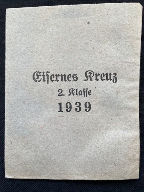 GERMAN WWII 1939 IRON CROSS 2nd CLASS WITH PACKET OF ISSUE RING STAMP 113, 	BY HERMANN AURICH DRESDEN