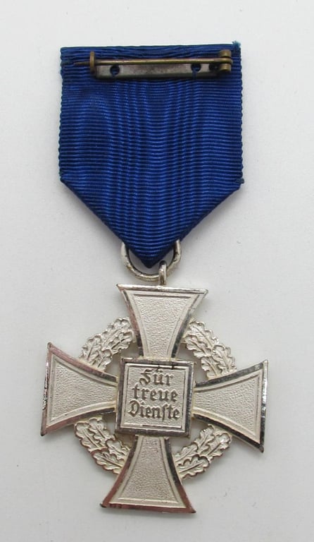 Cased 25 Years Faithful Service Medal ( 'Paul Meybauer' )