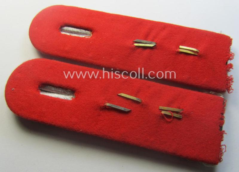 Pair of neatly 'cyphered', WH (Luftwaffe) officers'-type shoulderboards: 'Leutnant des Festungs-Flakartillerie-Abtlgs o. Rgts. 7'