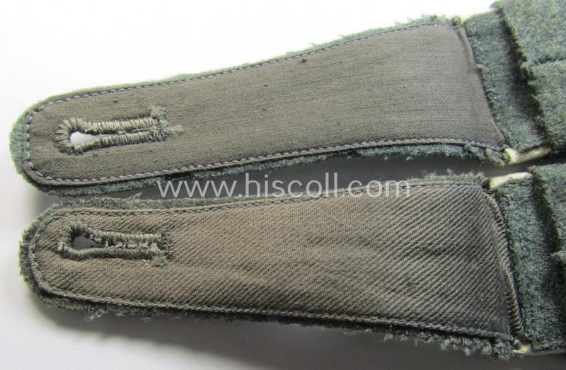 Attractive - and fully matching! - pair of mid-war-period so-called: 'M40 o. M43'-pattern, WH (Heeres) EM-type shoulderstraps that comes with its accompanying 'Überschube'-pair as intended for a: 'Soldat des Landesschützen-Bataillon 881'