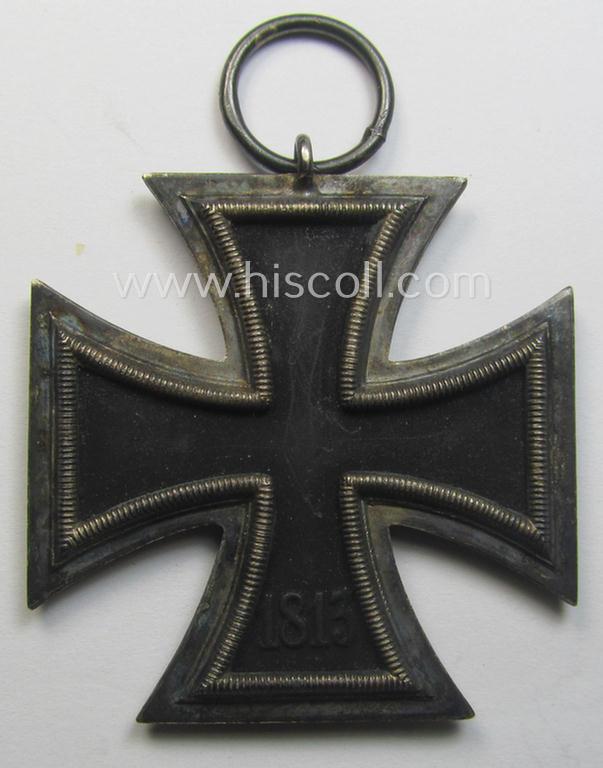 'EKII. Klasse' being a maker- (ie. '25'-) marked example that comes together with its confectioned ribbon (ie. 'Bandabschnitt') by the maker (ie. 'Hersteller'): 'AG der Graveur-, Gold- und Silberschmiede-Innungen'