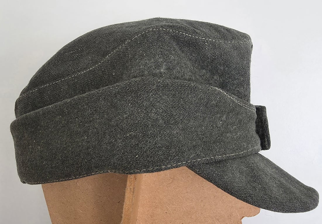 Waffen-SS M43 ski cap with insignia