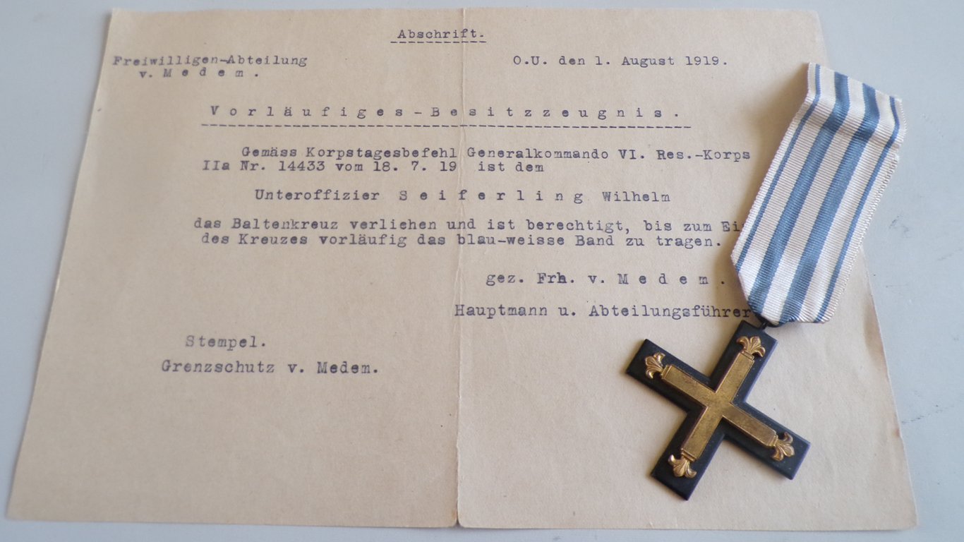 large grouping of a WWI and WWII veteran 2/2