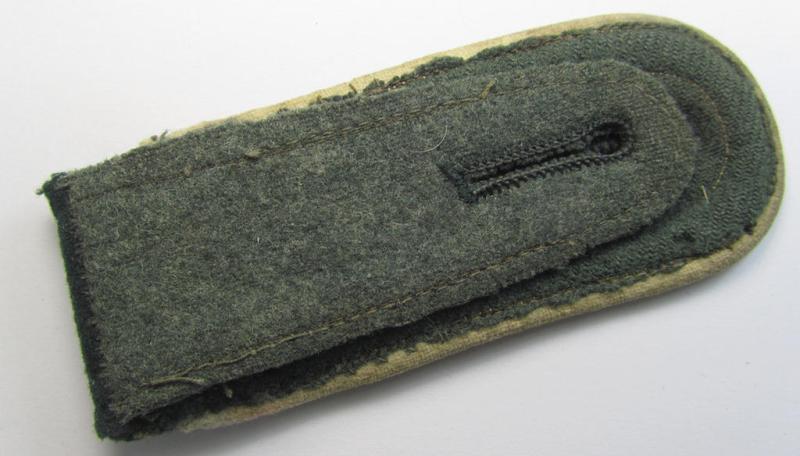 Superb - albeit regrettably single! - WH (Heeres), early-war-period (ie. 'M36'- ie.: 'M40'-model- ie. rounded-style-) 'cyphered', NCO-type shoulderstrap as was intended for usage by a: 'Feldwebel eines Inf.-Rgts. der Grossdeutschland-Division...