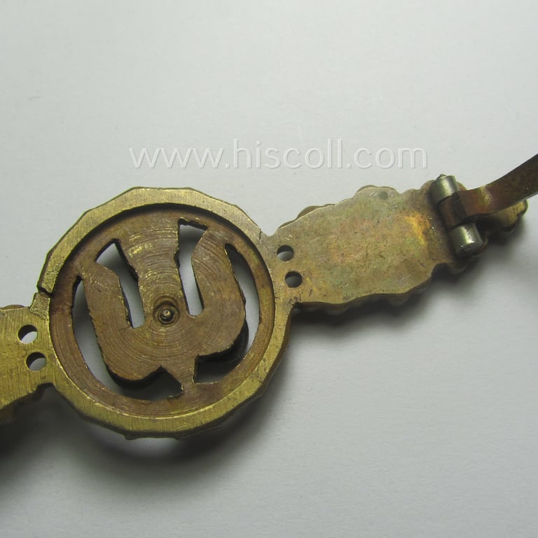 Tombak- (ie. 'Buntmetall'-) based- and/or (typical) non-maker-marked example of a WH (Luftwaffe) 'Frontflugspange für Kampfflieger in Bronze' as presumably produced by the: 'C.E. Juncker'-company