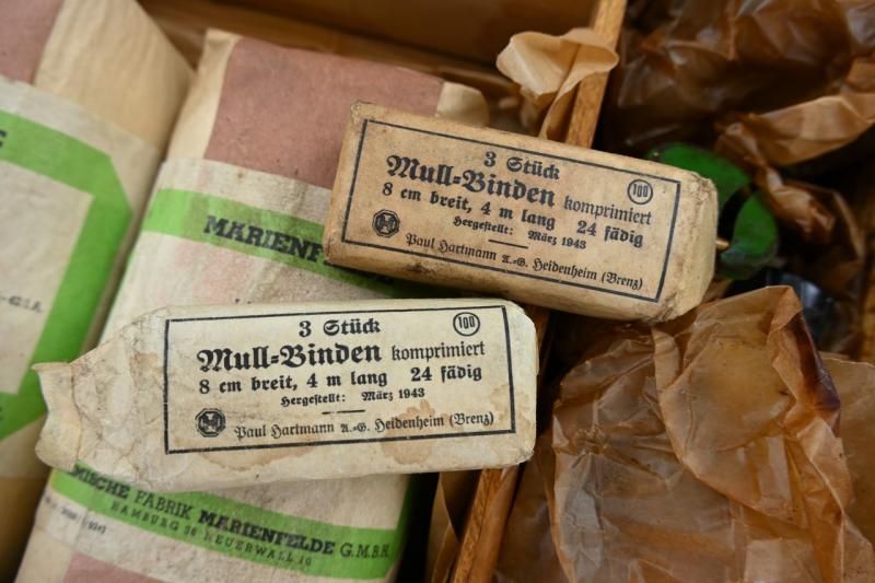 German LS Wooden Animal Air-raid medical box