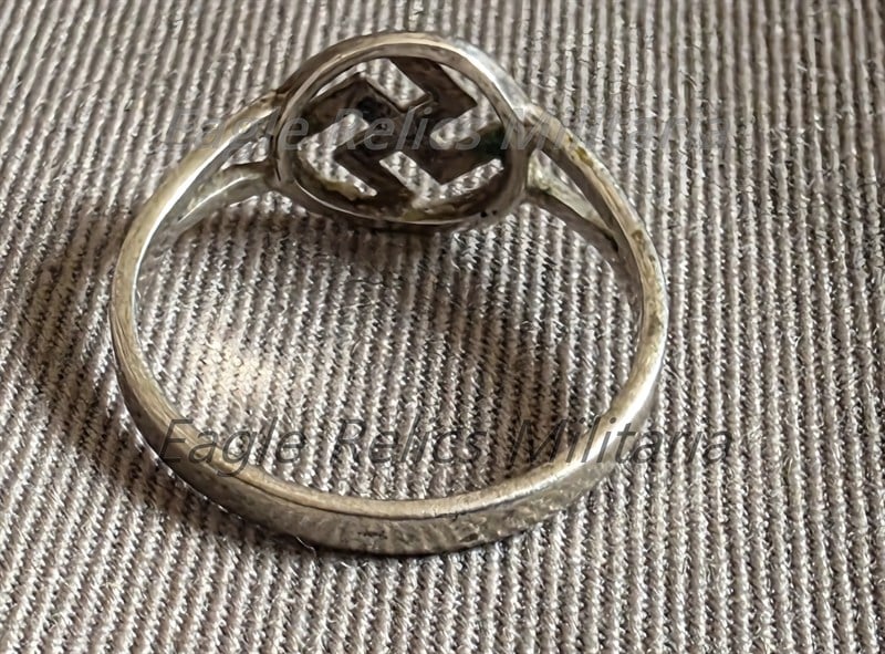 Sympathisers Ladies silver Ring