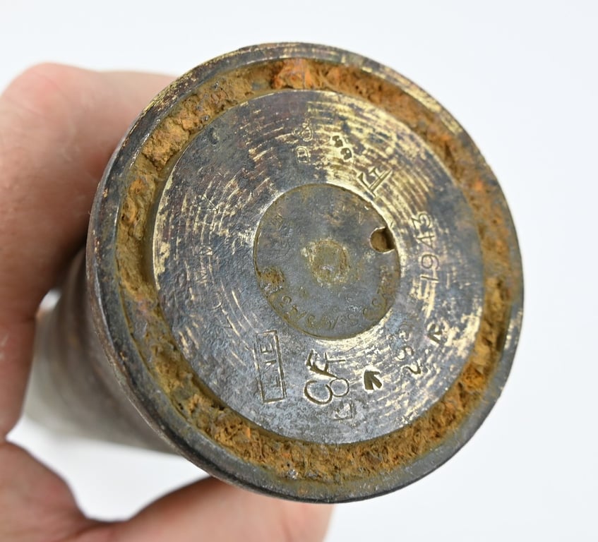 US WW2 40mm Bofors Shell with Cartridge Container