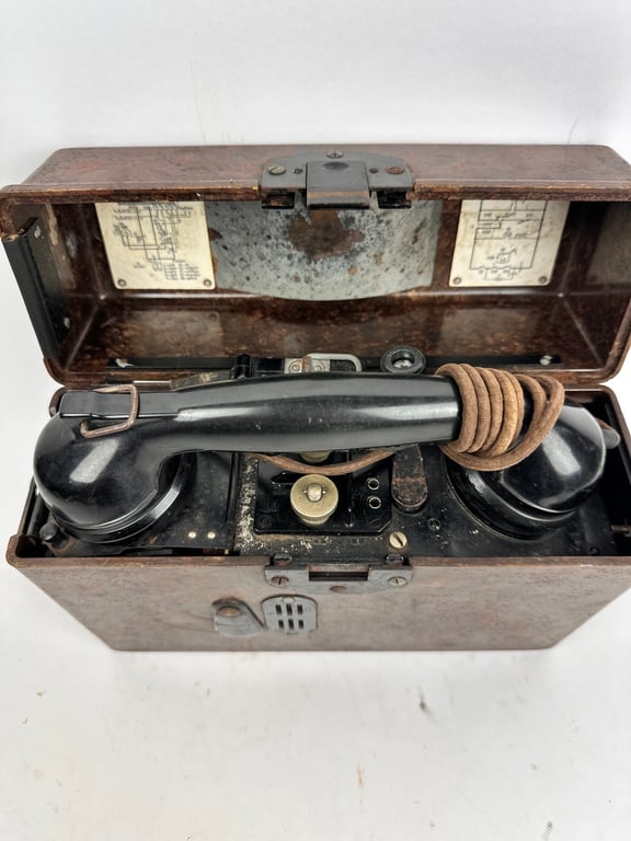Nice original German WW2 FF33 Field Telephone (Feldfernsprecher 33) 1937