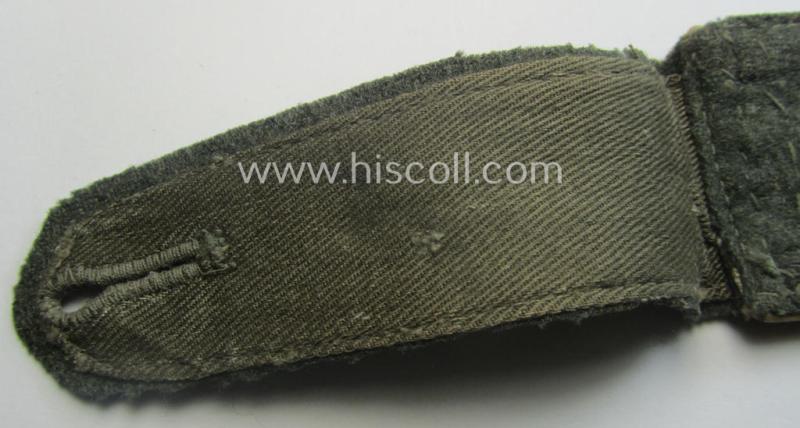 Single, WH (Heeres) NCO-type (ie. 'M40'- ie. 'M43'-pattern) shoulderstrap having the white-coloured branchcolour as was intended for - and clearly worn by! - a: 'Feldwebel der Infanterie-Trpn.'