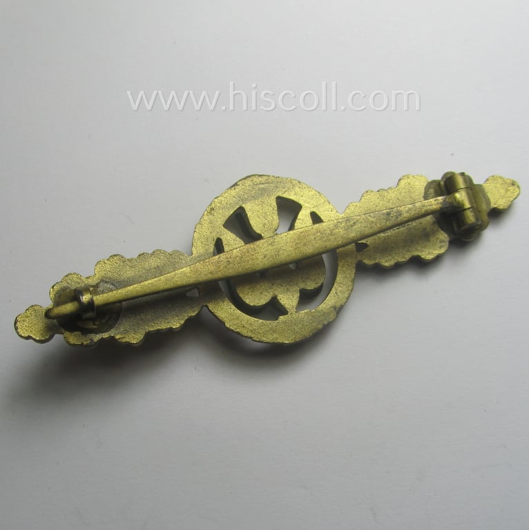 Superb, Tombak- (ie. 'Buntmetall'-) based- and/or (unusually!) maker-marked example of a WH (Luftwaffe) 'Frontflugspange für Kampfflieger in Gold' as was produced by the: 'G.H. Osang'-company