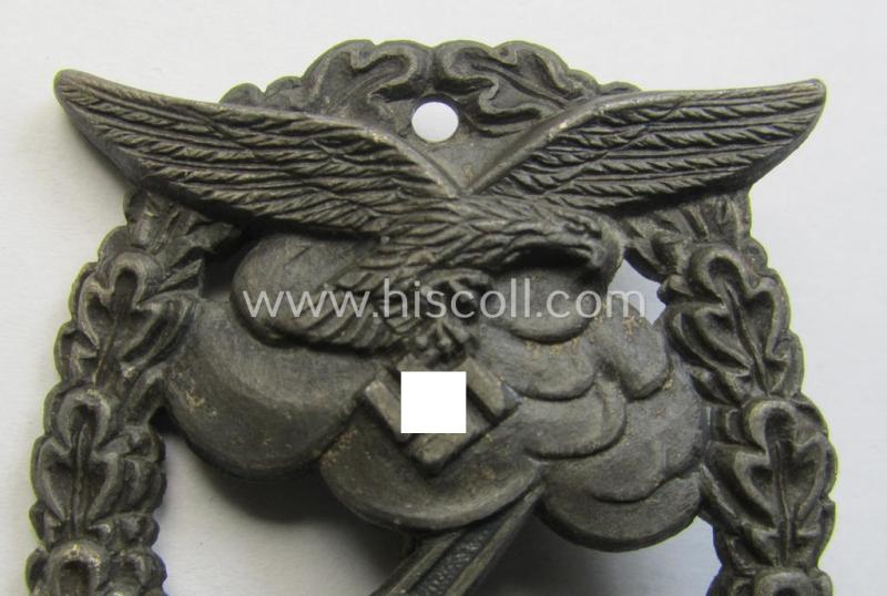 Neat - and clearly used! - later-war-period, zinc- (ie. 'Feinzink'-) based version of a WH (Luftwaffe) 'Erdkampfabzeichen' being a (typical) non-maker-marked example by the Austrian-based: 'Arno Wallpach'-company
