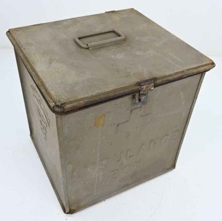 US WW1 Military Medical Deptartment Steel Ambulance Box