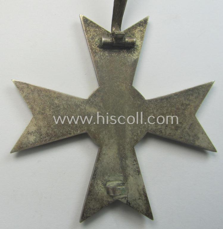 'Kriegsverdienstkreuz 1. Kl. ohne Schwn.' being a clearly maker- (ie. '4'-) marked and/or: 'Buntmetall'-based specimen by: 'Steinhauer & Lück'