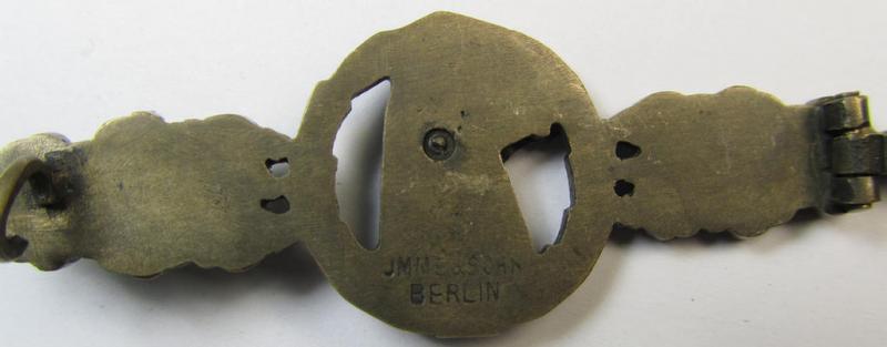 Stunning - and truly detailed! - silver-toned- and/or 'Buntmetall'-based,  WH (Luftwaffe) 'Frontflugspange für Aufklärer in Silber' being a clearly maker- (ie. 'Imme u. Sohn'-) marked example that comes in a wonderful condition