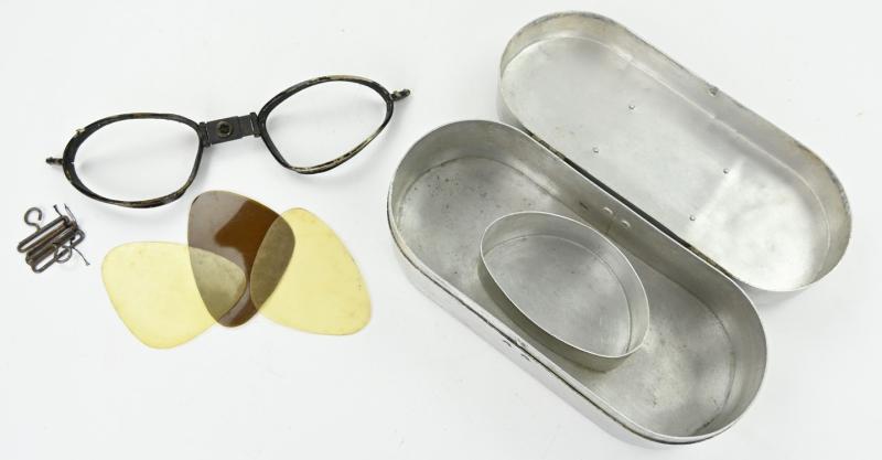 German LW Flying Goggles Case Model 295