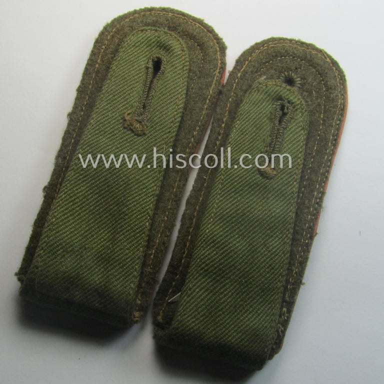 Superb - an fully matching and most certainly very rarely encountered! - pair of WH (Heeres) NCO-type, 'tropical'-pattern shoulderstraps as was intended for - and most certainly worn by! - a: 'Stabfeldwebel der Panzer- o. Panzerjäger-Trpn.'