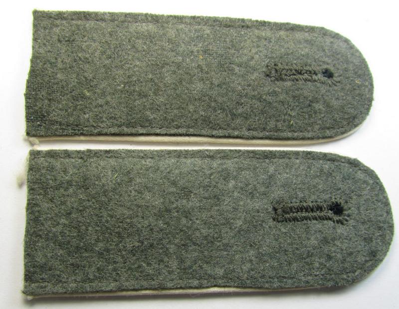 Superb - and fully matching! - pair of WH (Heeres), early-war-period (ie. 'M36'- ie.: 'M40'-model- ie. rounded-style-) 'cyphered', EM-type shoulderstraps as was intended for a: 'Soldat u. Mitglied des Unteroffiziersvorschule IX'