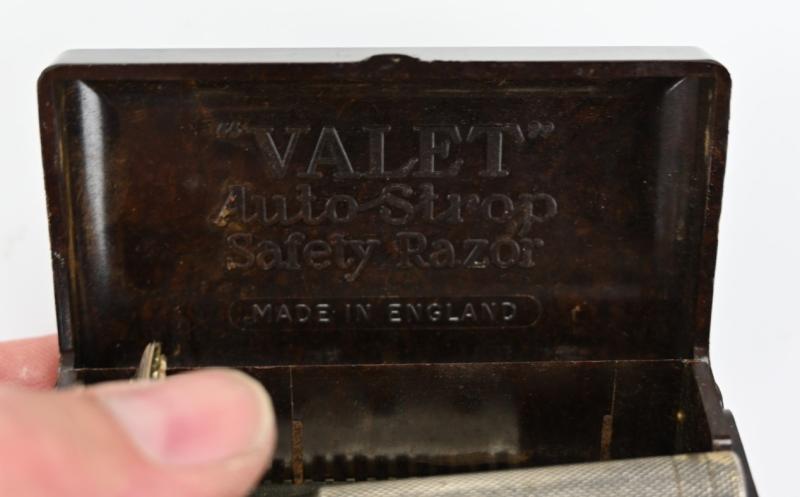 British WW2 Safety Razor Set