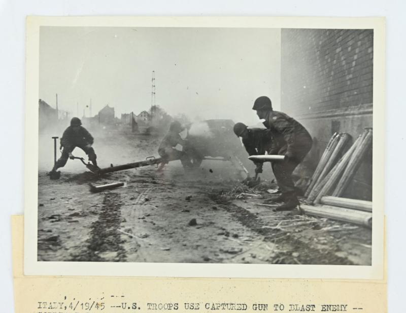 US WW2 Press Photo 35th Infantry Division PAK 40