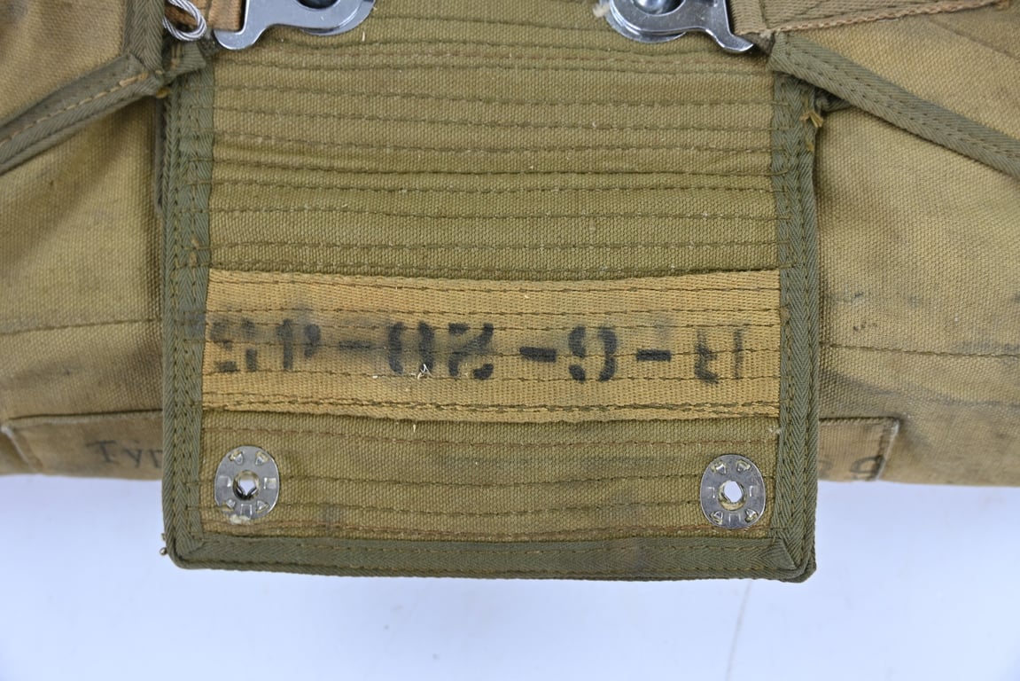 USAAF WW2 Type A-4 Parachute Chestpack