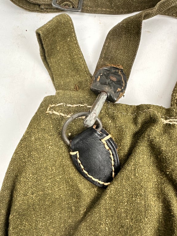 WW2 German Breadbag with strap "mint"