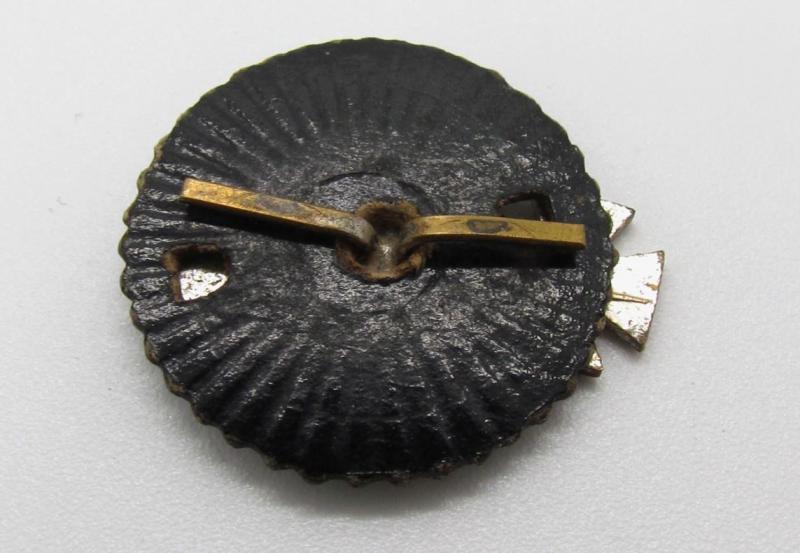 WW1 veteran's miniature of three medals