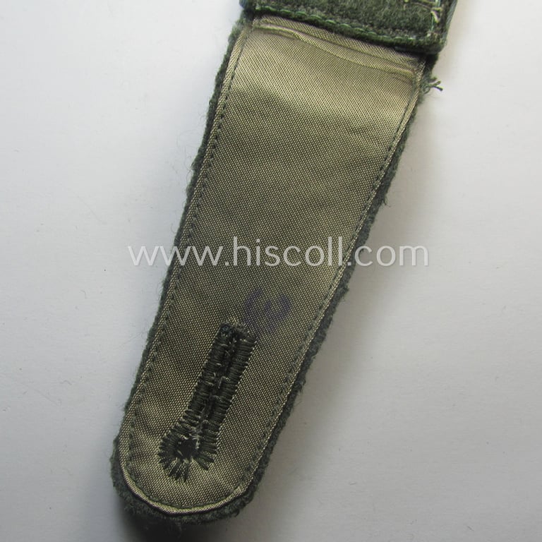 Single, so-called: 'M41 o. M43'-pattern, 'cyphered' WH (Heeres) NCO-type shoulderstrap as was intended for a: 'Feldwebel des Nachschub-Abtgs. 33'