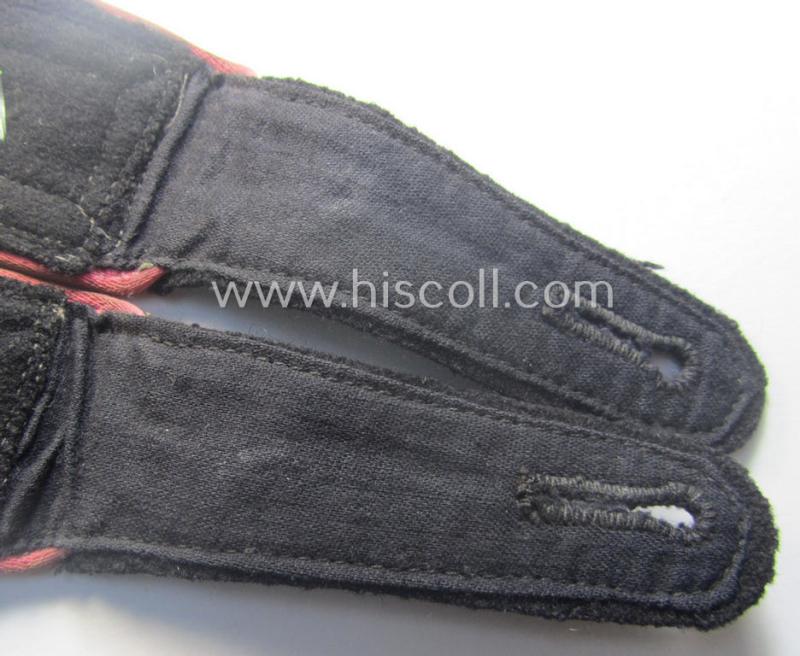 Pair of WH (Heeres) NCO-type shoulderstraps for usage by a: 'Feldwebel' who served within the: 'Panzer-Truppen'