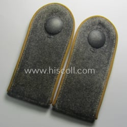Moderately used- and/or worn, pair of WH (Luftwaffe)...