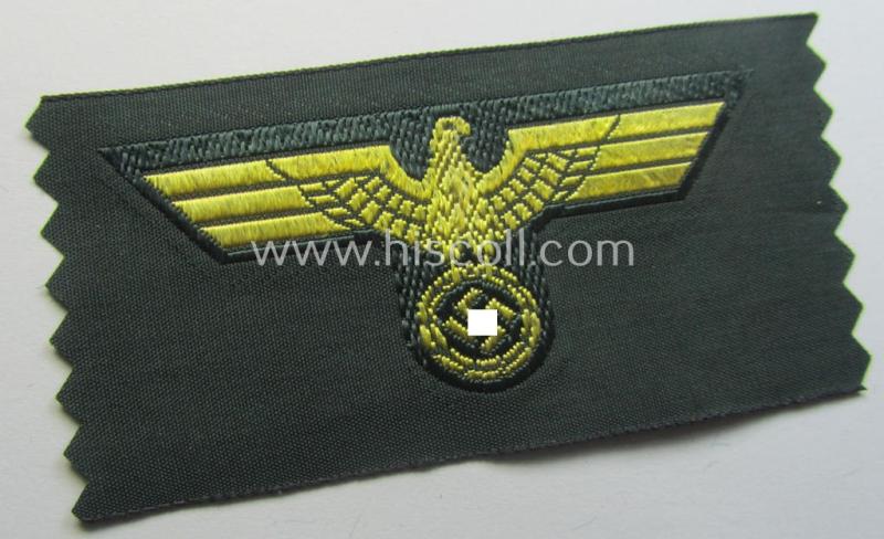 WH (KM ie. 'Küsten-Marine o. Marine-Art.') side-cap-eagle and cocarde-set (being a 'virtually mint- ie. unissued' set as executed in golden-yellow-coloured linnen on a darker-green-coloured background)