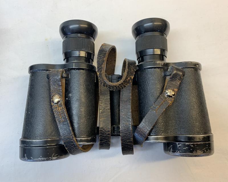 WH (Heer) Binoculars 'Dienstglas' in Bakelite Case