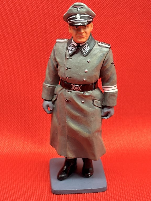 LEIBSTANDARTE SS ADOLF HITLER KING & COUNTRY FIGURE COLLECTION.