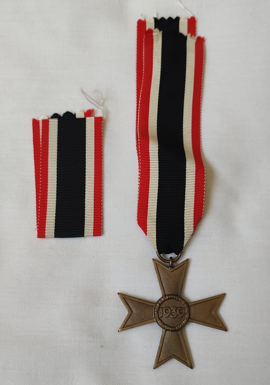 Medal set: KvK 2. 'Klasse ohne Schwerten' (War merit cross without swords)