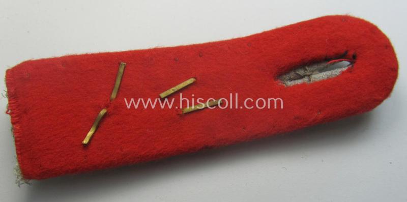 Single, WH (Heeres) neatly 'cyphered', officers-pattern shoulderboard as intended for an: 'Oberleutnant u. Mitglied einer Art.-Beobachtungs-Abts.'