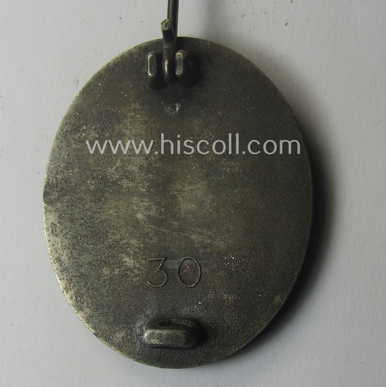Moderately used- and/or worn! - 'Verwundeten-Abzeichen in Silber' being a clearly maker- (ie. '30'-) marked- and/or zinc- (ie. 'Feinzink'-) based example as was produced by the Austrian maker named: 'Hauptmünzamt Wien'