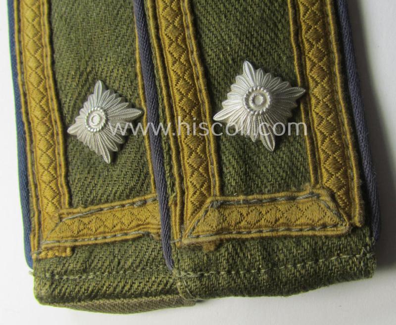 Pair of tropical-issued, WH (Heeres) NCO-type shoulderstraps: 'Fwb. der Sanitäts-Truppen'