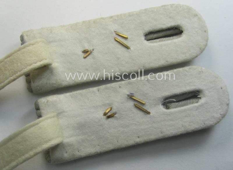 'Virtually mint- ie. unissued' pair of neatly 'cyphered', WH (Heeres) officers'-type shoulderboards: 'Leutnant der Infanterie u. Mitglied des Maschinengewehr-Abtlgs. 7'