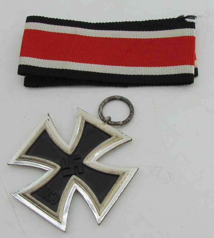 Iron Cross 2nd Class 1939 (Eisernes Kreuz 2. Klasse) – Maker 13 Gustav Brehmer