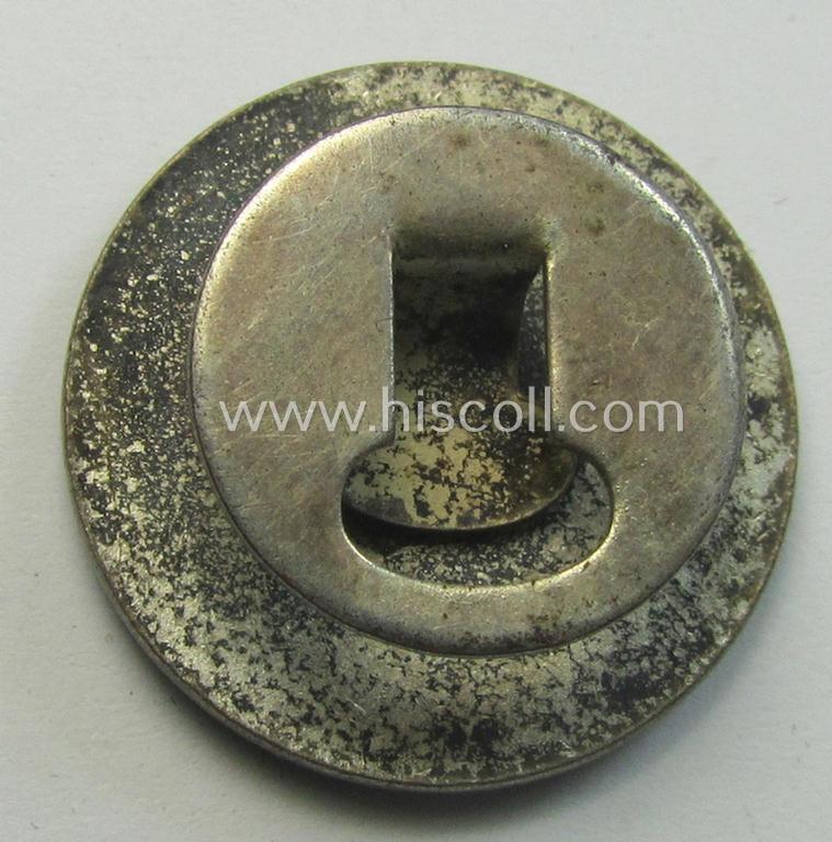 Attractive, enamelled example of a: DLV (ie. 'Deutscher Luftsportsverband') related so-called: 'Segelflieger-C-Abzeichen' (being a non-maker-marked example that is void of a serial-number)