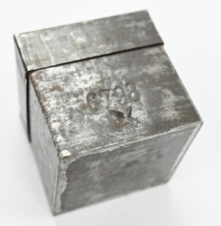 Dutch WW2 Era Thee Tin Can