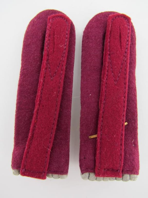 Wehrmacht (Heer) Nebelwerfer Oberleutnanteutnant Shoulder Boards