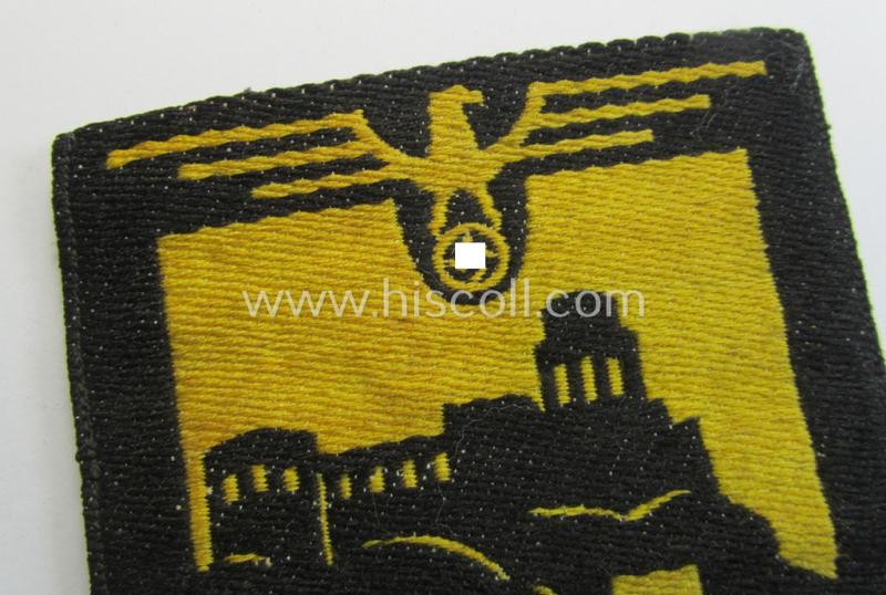 Superb - very unusual and only twice before encountered! - linnen-based- and/or: 'BeVo'-woven (larger!) cloth-based sportshirt-patch depicting a capital: 'H' and 'U'-character as intended for usage by students of the: 'Universität Heidelberg'
