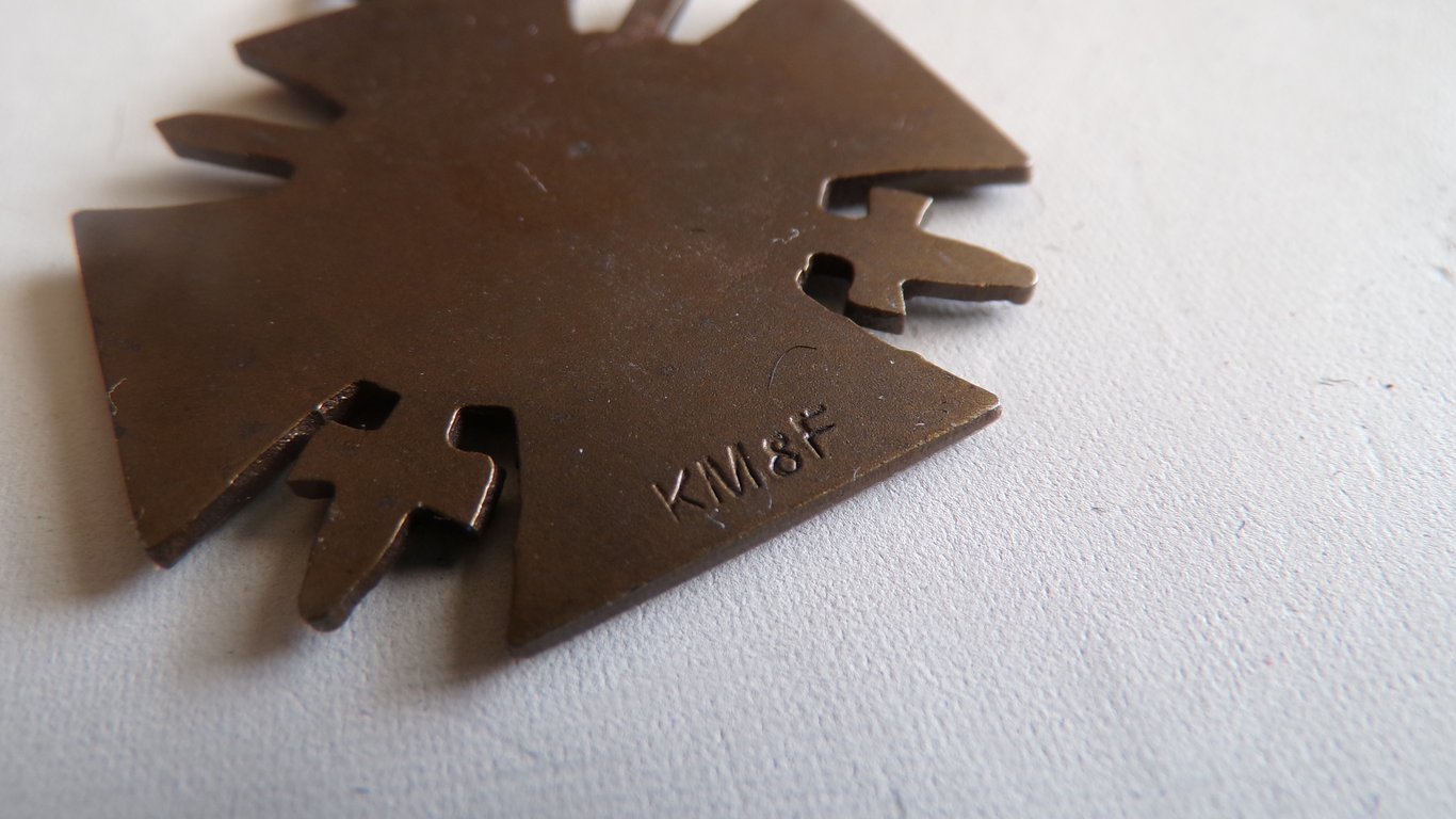 Ehrenkreuz für Frontkämpfer + ribbon bar