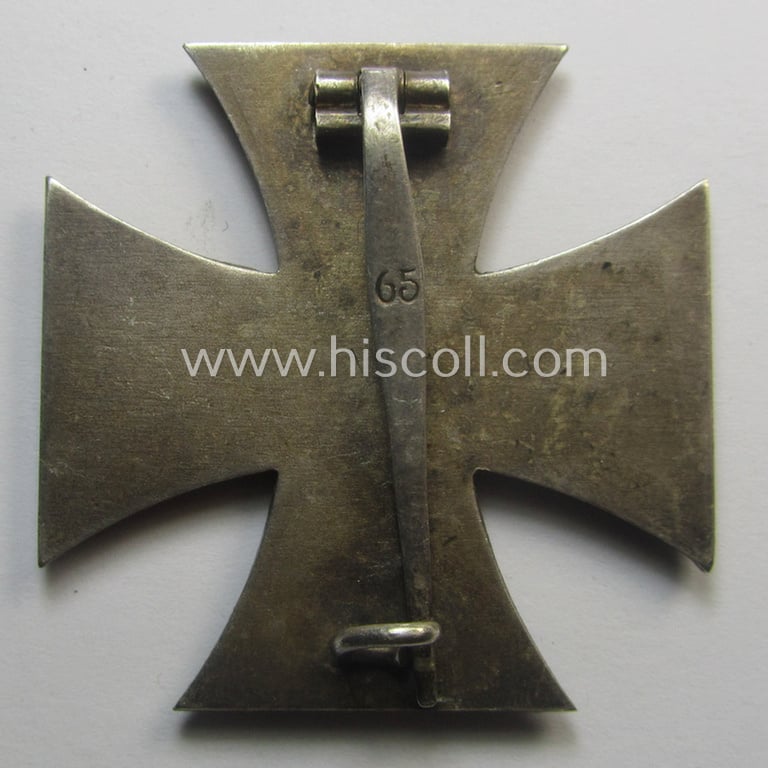 'Eisernes Kreuz 1. Klasse' (ie. Iron Cross 1st class) being an (I deem) early-war-period-produced (and neatly maker- ie. '65'-marked-) example by 'K&Q' that comes complete in its specific etui