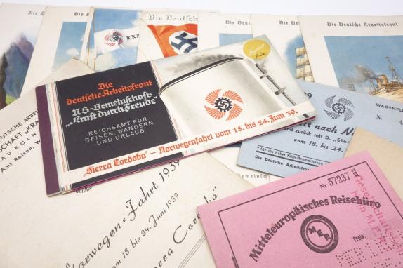 German KDF (Kraft Durch Freude) Travel set 'Sierra Cordoba'