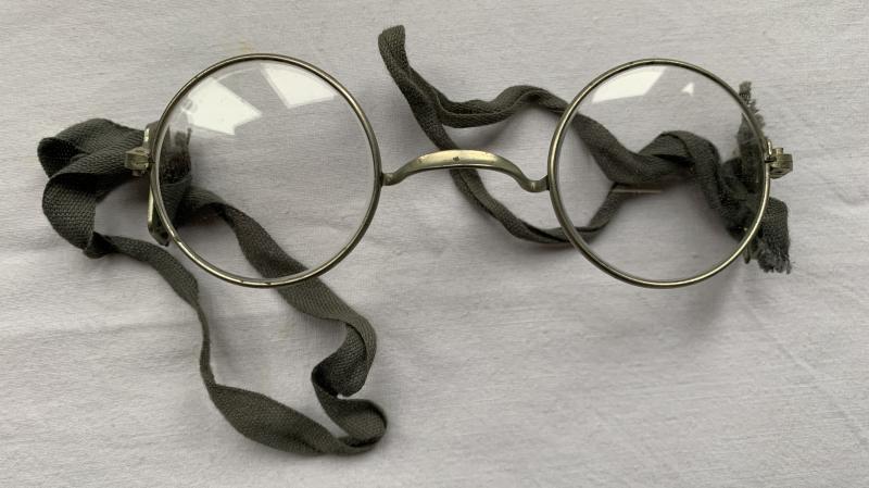 German WW2 'Masken-Brille'